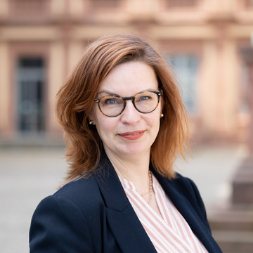 Dr. Sabine Gehrlein