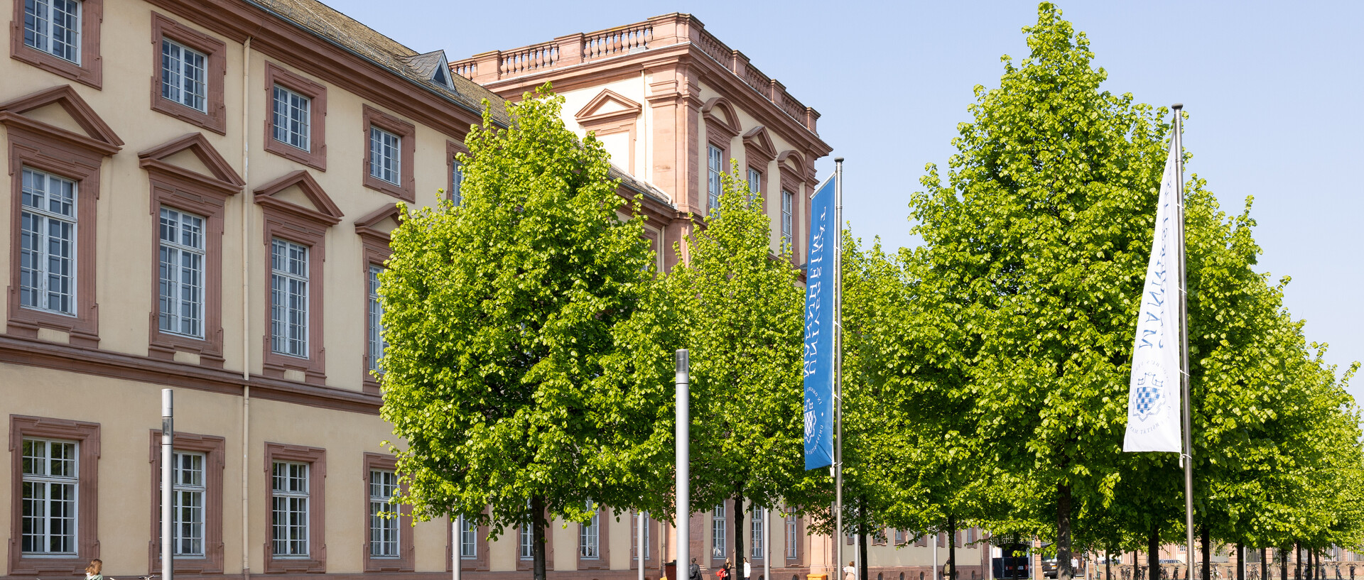 Universität Mannheim, Blick auf das Schloss